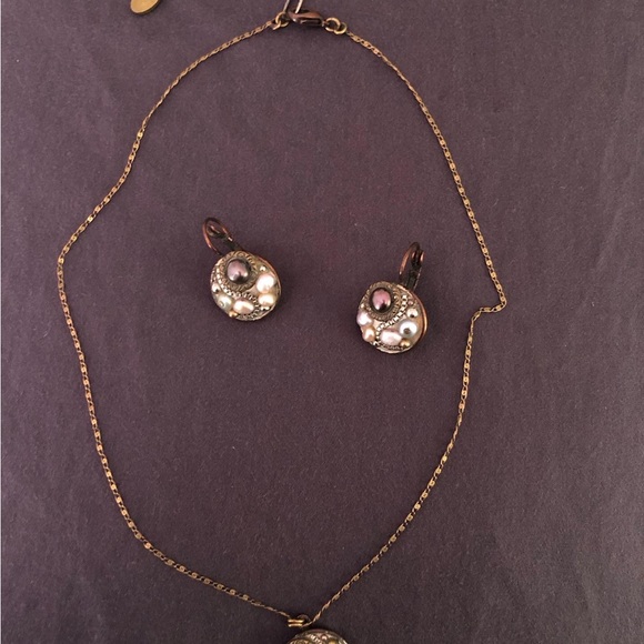 Michel Golan Jewelry necklace and earring set - Picture 4 of 6